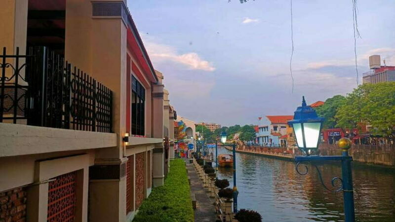 Kuala Lumpur: Private Malacca Night Tour w/Cruise & Trishaw - Why This Tour Offers Good Value