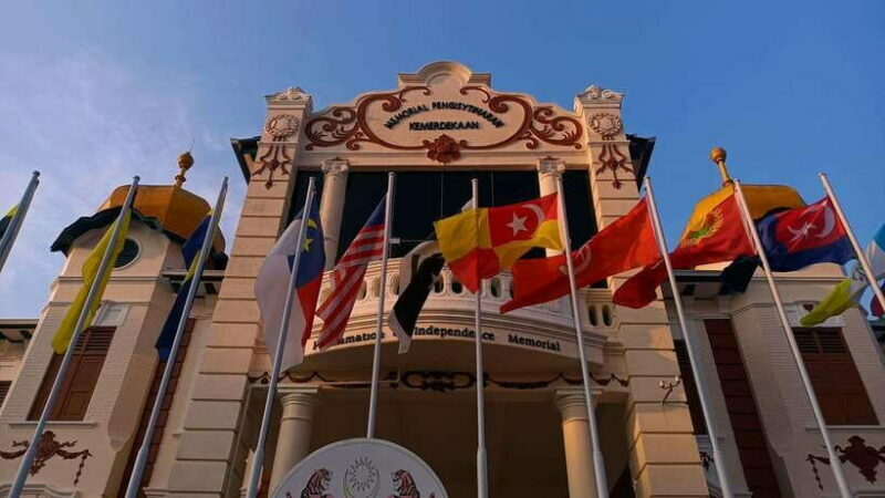 Kuala Lumpur: Private Malacca Night Tour w/Cruise & Trishaw - Who Should Consider This Tour?