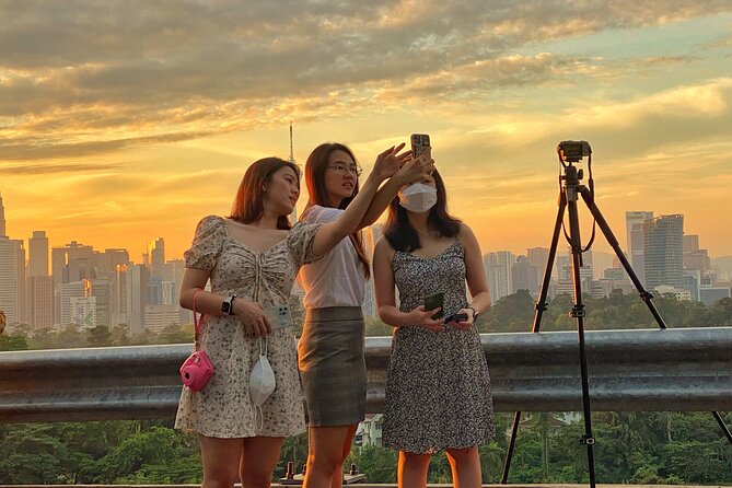 Kuala Lumpur Sunrise Tour With Breakfast Teh Tarik & Roti Canai - Hotel Pickup and Drop-off