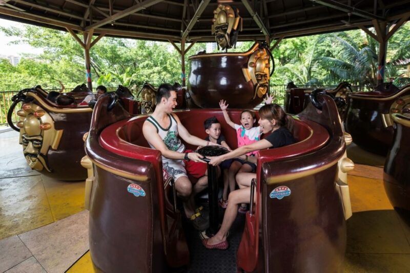 Kuala Lumpur: Sunway Lagoon Theme Park Ticket With Transfer - Key Points