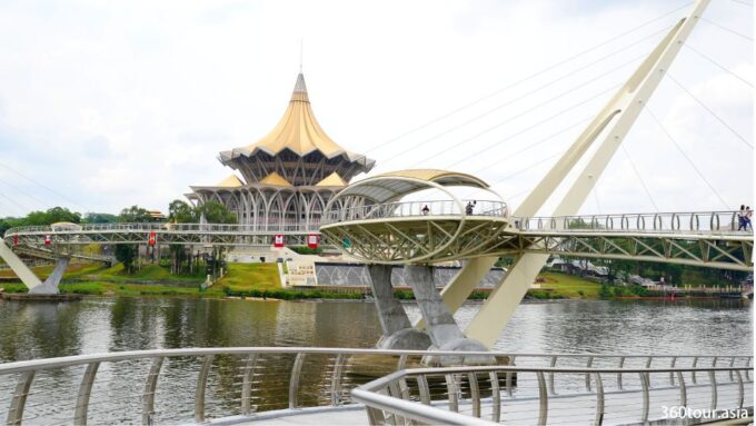 Kuching City Tour - Discovering Sarawak River