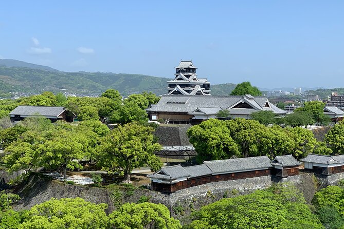 Kumamoto Castle Walking Tour With Local Guide - Guided Commentary