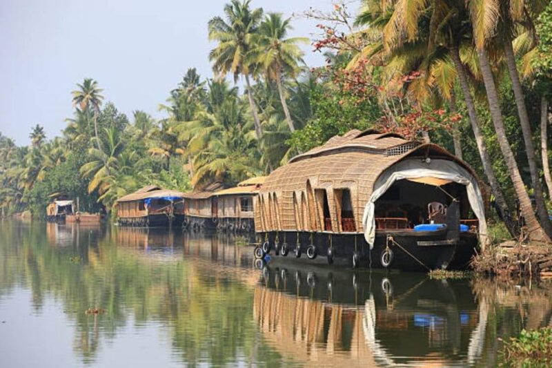 Kumarakom Backwater Houseboat Cruise Tour (03 Days) - Key Points
