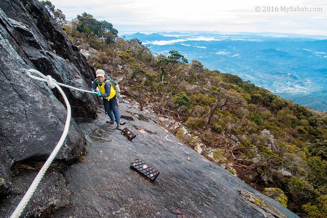 Kundasang Small-Group 2-Day Mt Kinabalu Climb  - Kota Kinabalu - Accommodation and Meals