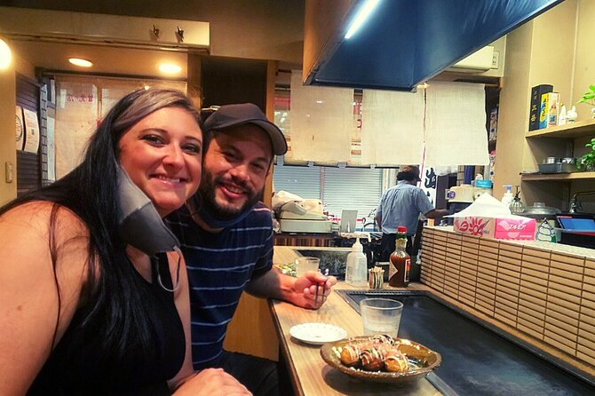 Kuromon Market Tour: All Inclusive 6~8 Dishes & 3~4 Samplings - Meeting and Pickup