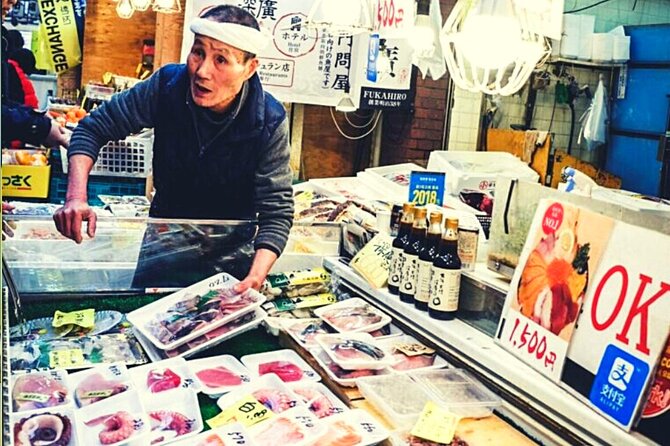 Kuromon Market Tour: All Inclusive 6~8 Dishes & 3~4 Samplings - Small Group Experience