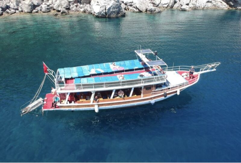 Kusadasi Boat Trips - Onboard Dining and Facilities