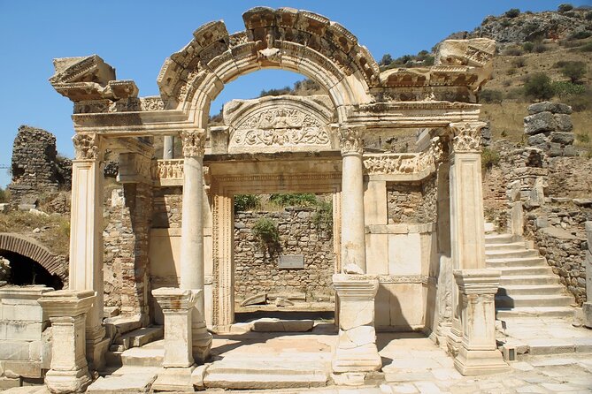 Kusadasi Ephesus Full Day Tour With Lunch & Professional Guide - Exploring Ephesus