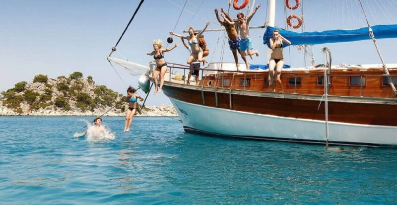 Kusadasi: Full–Day Boat Trip With Lunch - Experience and Itinerary