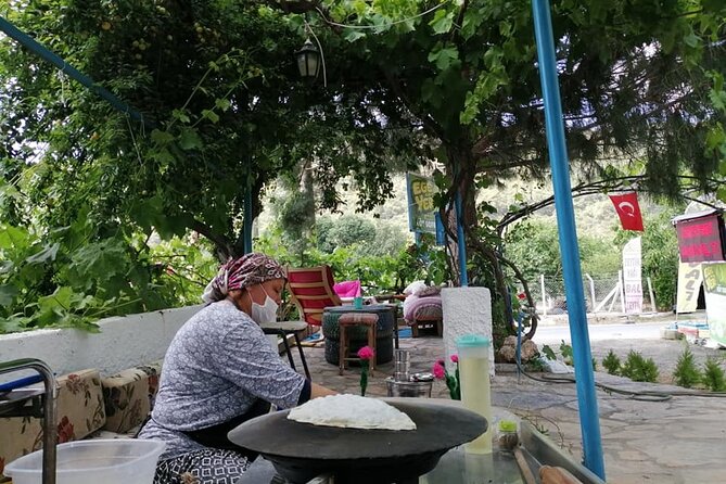 Kusadasi Selcuk Ephesus Gourmet and Street Food Tour - Historical Exploration