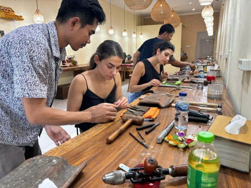 Kuta Bali Silver Making Class (Stone and Gold Plated Option) - Setting the Scene in Kuta