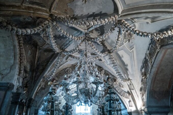 Kutna Hora & Ossuary: Private Tour From Prague All-Inclusive - Pickup Location and Duration