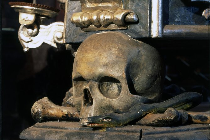 Kutna Hora & St. Barbara Cathedral & Ossuary - Tour Duration and Meeting Point