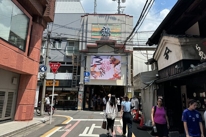 Kyoto: 1.5 Hour Nishiki Market Private Tour With 3 Tastings - Accessibility of the Tour