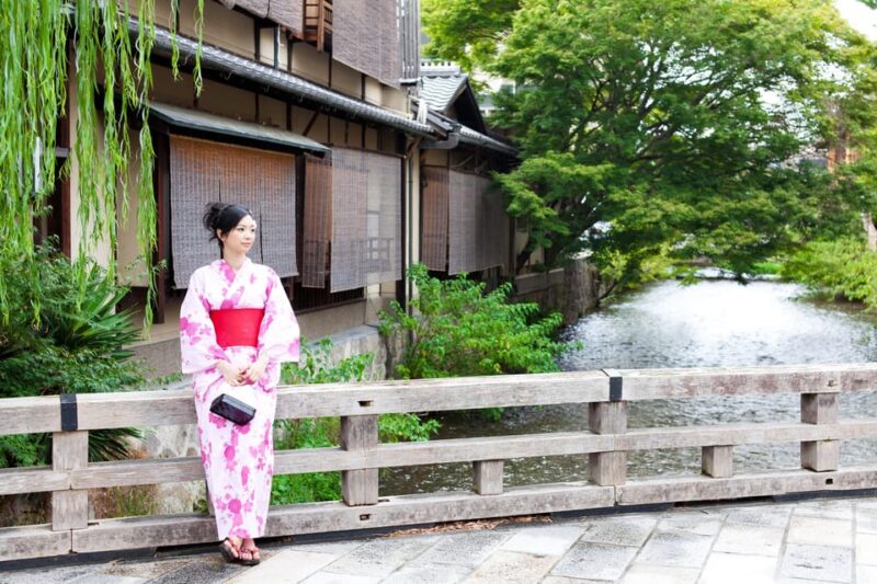 Kyoto: 1 Day Traditional Japanese Kimono Rental Experience - Accessorizing and Styling