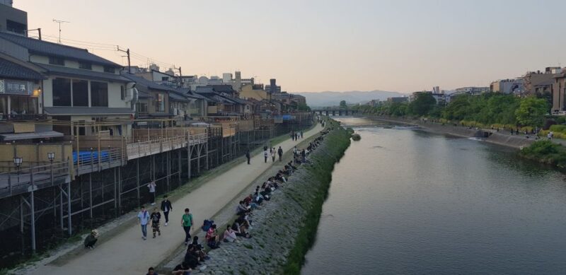 Kyoto: All-Inclusive 3-Hour Food and Culture Tour in Gion - Entertainment Districts