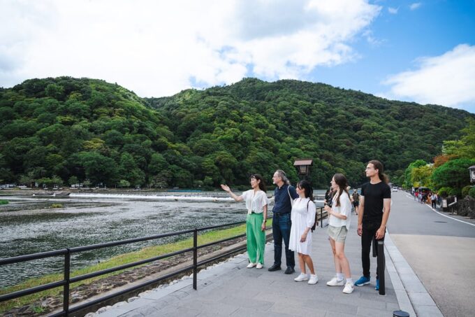 Kyoto: Arashiyama Walking Tour With Local Guide - Eco-Friendly Transportation