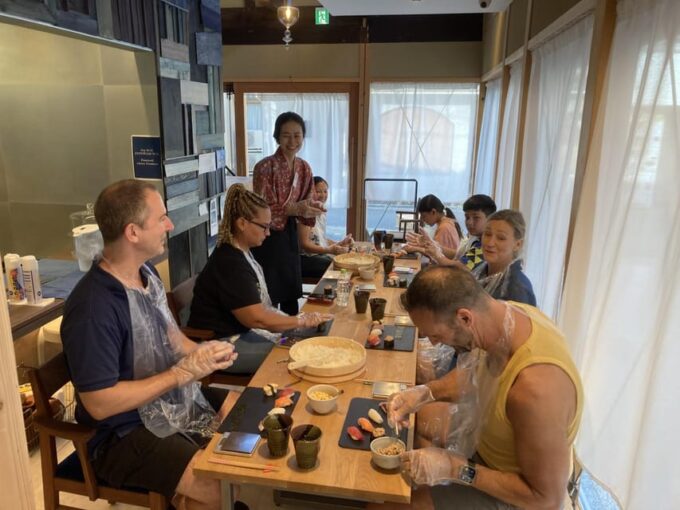 Kyoto: Authentic Sushi Making Cooking Lesson - Community Experience and Connections