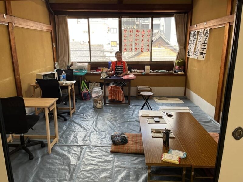 Kyoto: Calligraphy Class at Buddhist Temple in City Center - Mastering the Techniques of Japanese Shodo