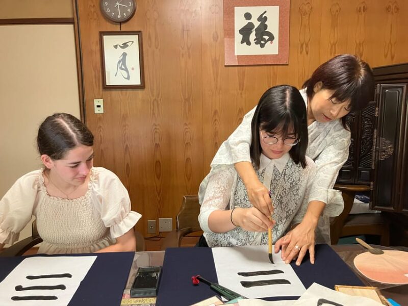 Kyoto: Calligraphy Experience : Women-only - Instructor and Experience