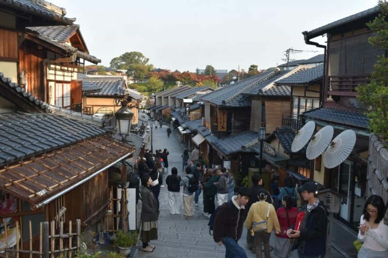 Kyoto Cultural Etiquette & GionPontocho Walking Tour - Key Points