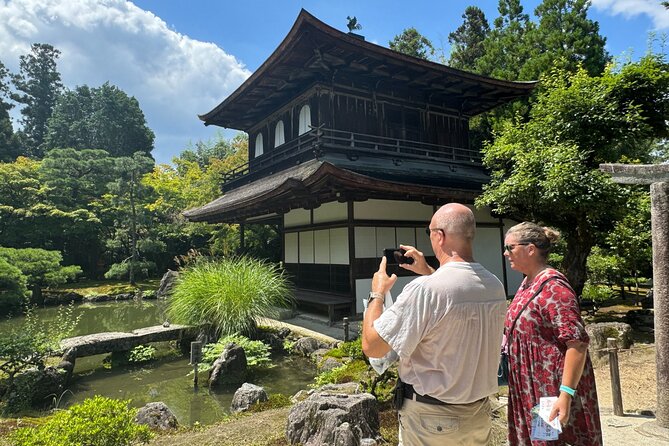 Kyoto: Discover Every Bit of Ginkakuji Temple in 60 Minutes - Exploring the Main Hall and Pavilion