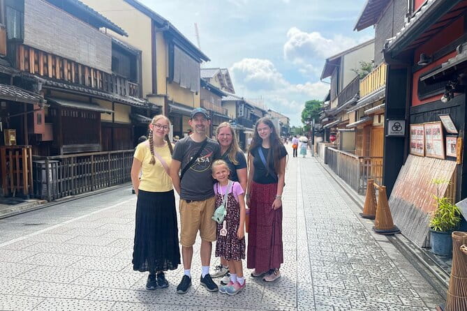 Kyoto Exploration With an Accredited Government Guide - Accessibility