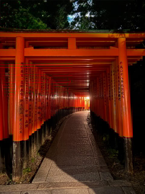 Kyoto Fushimi-Inari Night Walking Tour - Capturing the Shrines Transformation in Photographs