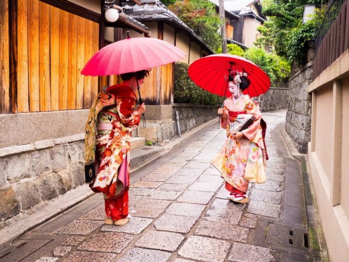 Kyoto: Gion Geisha District Hidden Gems & Local Culture Tour - Frequently Asked Questions