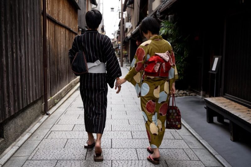 Kyoto: Gion Morning/Night Walking Tour - Experience Features