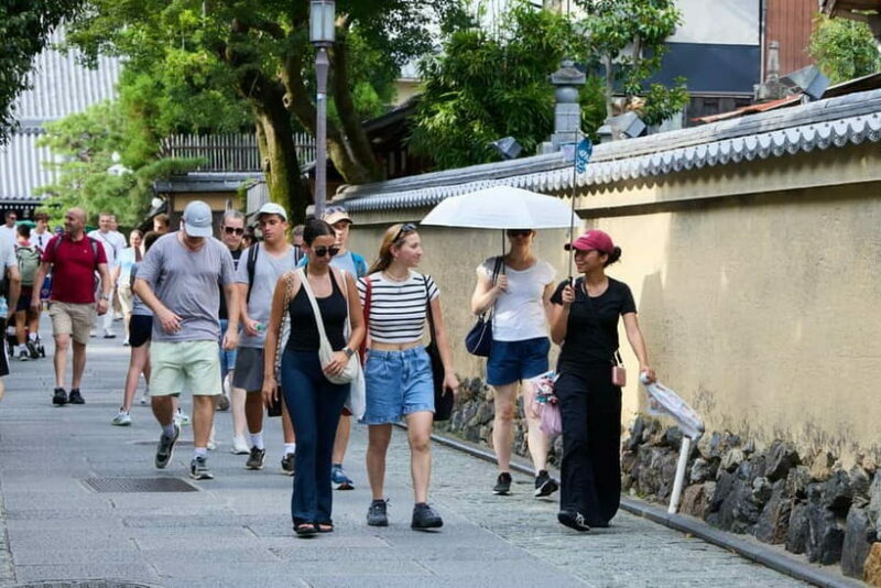 Kyoto: Gion Walking Tour for First-Time Visitors - Key Points
