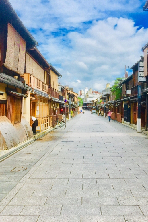 Kyoto: Half-Day Private Guided Tour to the Old Town of Gion - Architectural Exploration