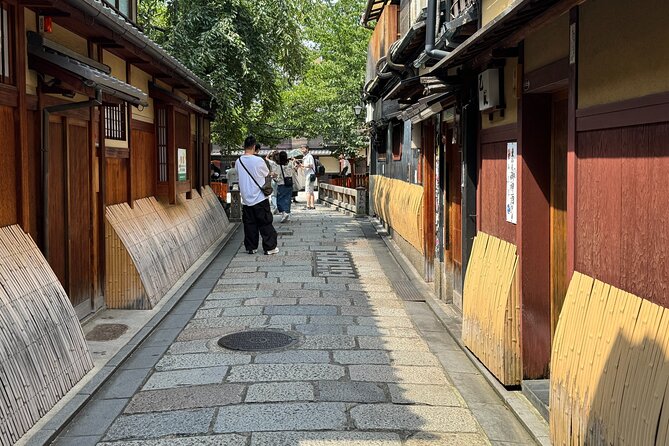 Kyoto: Half-Day Private Tour Gion Geisha Districts & Kiyomizu - Inclusions and Accessibility Information