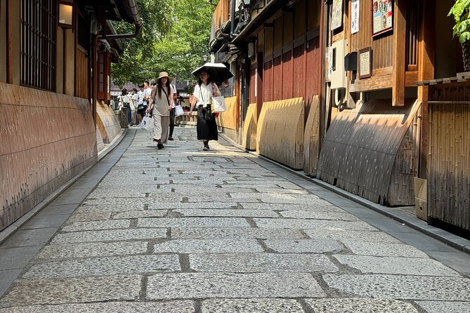 Kyoto: Half-Day Private Tour Gion Geisha Districts & Kiyomizu - Securing Your Spot and Flexible Reservations