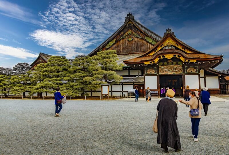 Kyoto Highlights: With Nijo Castle Ticket & Bamboo Forest - Experiencing Kiyomizu-dera Temple