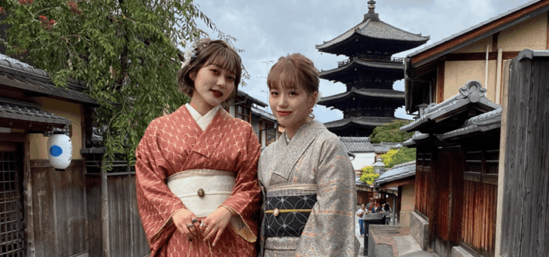 Kyoto: Kimono Rental in Kyoto Station Provided by RikaWafuku - Hair and Accessories Options