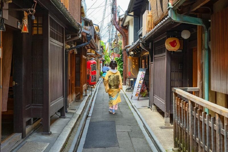 Kyoto: Kiyomizu-dera, Golden Pavilion and Temples Day Trip - Key Points
