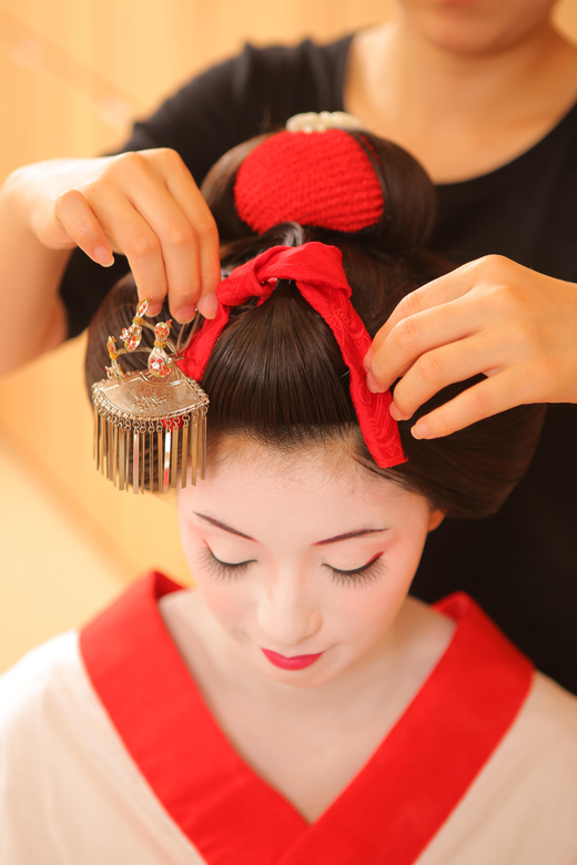 Kyoto: Maiko Makeover and Photoshoot Experience - Pricing and Reservation