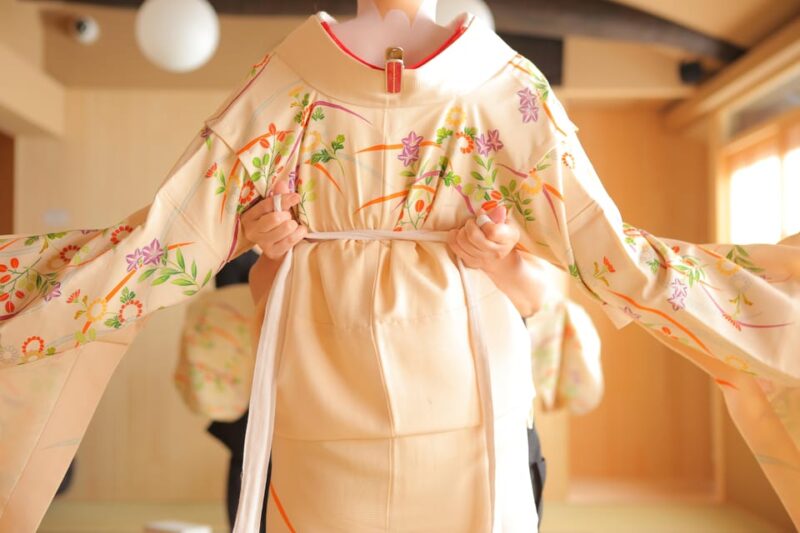 Kyoto: Maiko Makeover and Photoshoot Experience (Women Only) - Photography Session