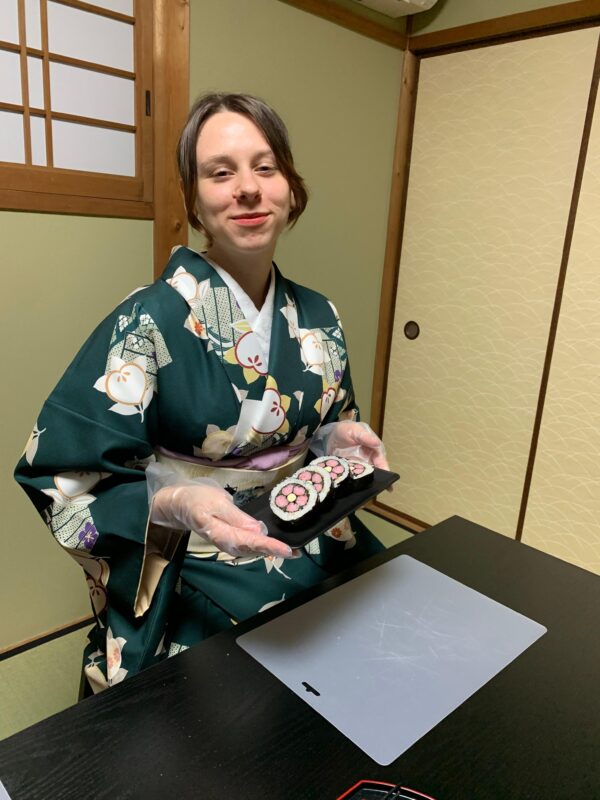 Kyoto: Master the Art of Kazarimaki Sushi Rolls Class - Indulging in the Sushi Tasting Experience