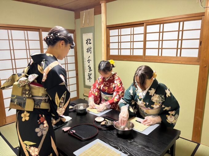 Kyoto: Master the Art of Kazarimaki Sushi Rolls Class - Additional Cultural Experiences at the Venue