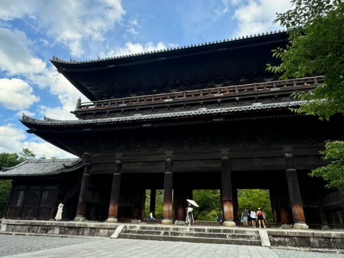 Kyoto: Nanzenji Zen Walk Through Gardens and Historic Sanmon - Admiring the Ancient Aqueduct Structure