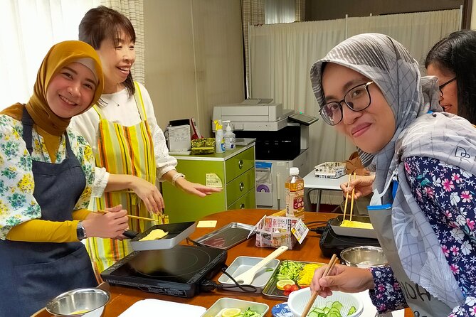 Kyoto Near Fushimiinari: Japanese Cooking Class & Supermarket Tour - Reviews and Rating
