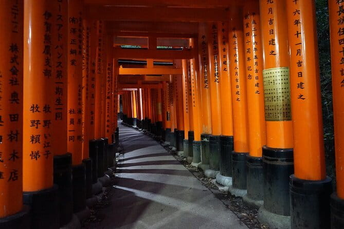 Kyoto Night Walking Guided Tour at Fushimi Inari Shrine - Exploring the Magical Atmosphere at Night