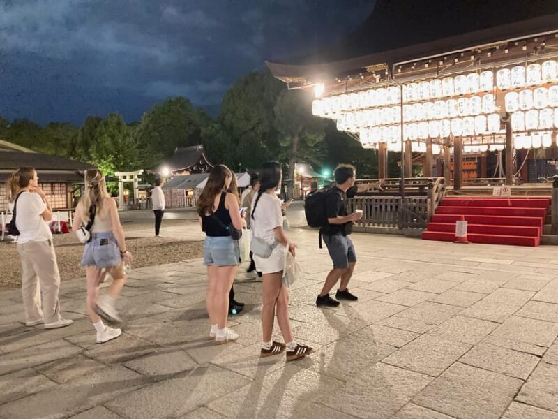 Kyoto: Nighttime Walking Tour in Gion Area With Sake in Hand - Geisha Culture and Beliefs