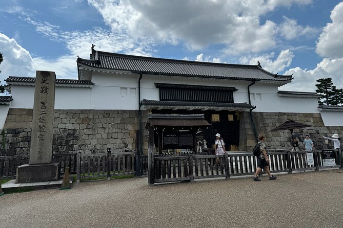 Kyoto: Nijo Castle, Noble Architecture and Gardens Guided Tour - Key Points