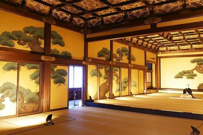 Kyoto: Nijo Castle World Heritage Guided Tour with Admission - The Meeting Point and Logistics