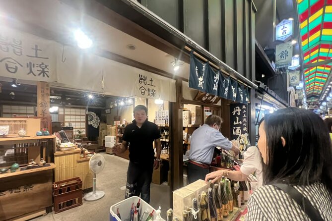 Kyoto Nishiki Market Food and Walking Tour - Capturing the Essence of Kyotos Food Scene