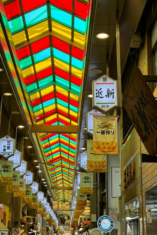 Kyoto: Nishiki Market Tour With a Local Foodie & 3 Tastings - Savoring Local Delicacies With a Foodie Guide