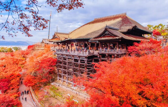 Kyoto/Osaka: Kyoto Highlights Full-Day Trip & Fushimi Inari - Exploring the Golden Pavilion (Kinkaku-ji)